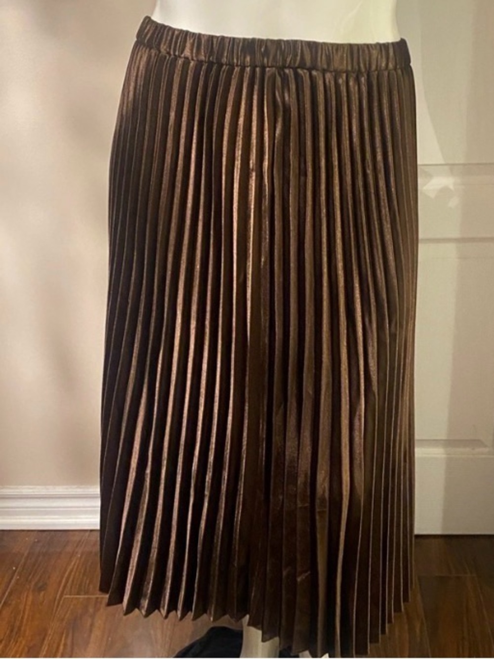 Anne Klein Metallic Pleated Midi Skirt in Bronze